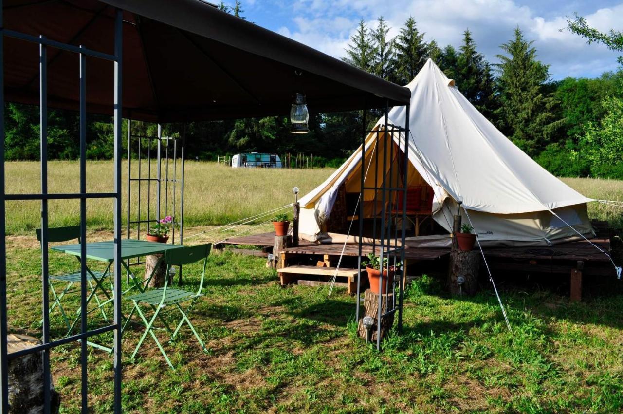 Guillerin Caravan And Glamping Sornac 外观 照片